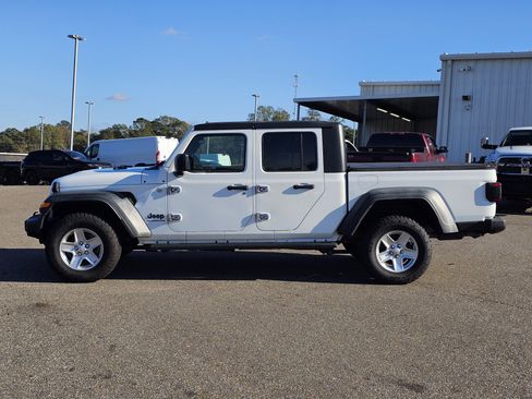 Used 2020 Jeep Gladiator Sport w/ Quick Order Package 24S image 14