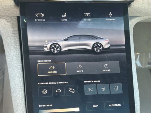Used 2024 Lucid Air Touring image 14