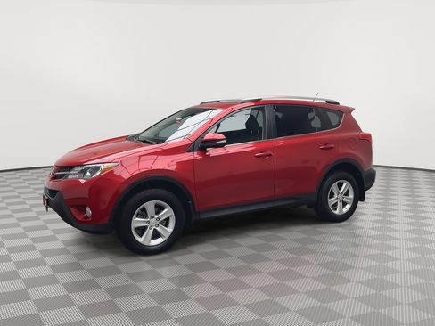 Used 2013 Toyota RAV4 XLE image 29
