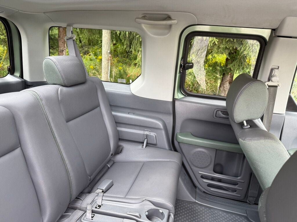 Used 2005 Honda Element LX image 46