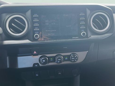 Used 2020 Toyota Tacoma SR w/ SR Convenience Package RWD image 8
