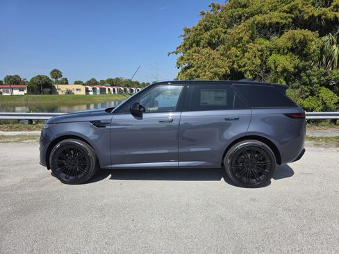 New 2026 Land Rover Range Rover Sport Dynamic SE AWD/4WD image 7