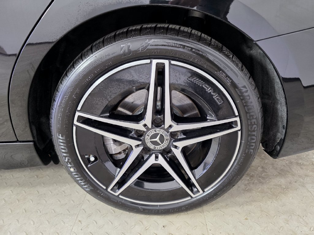 Certified 2023 Mercedes-Benz C 300 4MATIC Sedan image 17