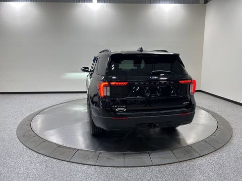 New 2026 Ford Explorer Active image 7