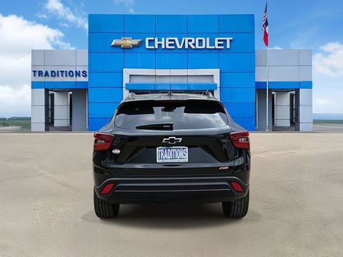 Certified 2024 Chevrolet Trax RS w/ Sunroof Package image 8