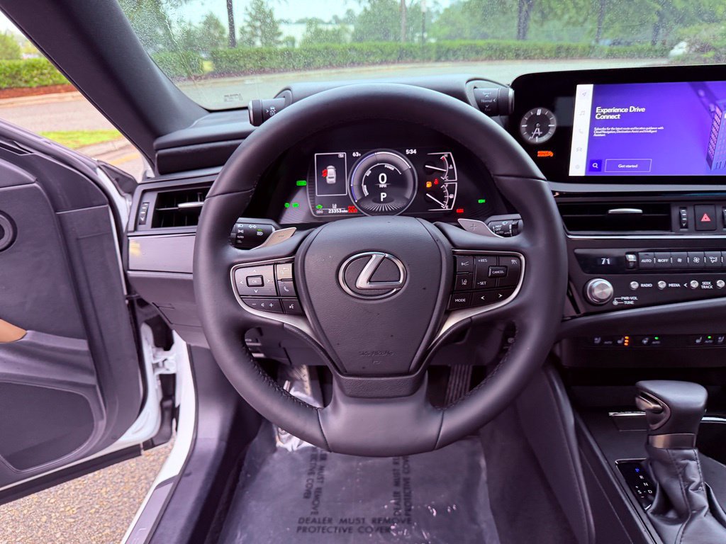 Certified 2024 Lexus ES 300h w/ Premium Package FWD image 17
