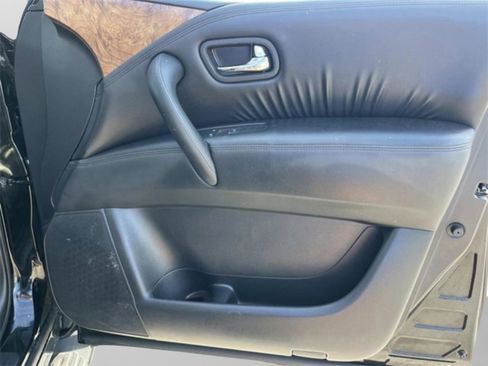 Used 2024 Nissan Armada SL w/ Captain's Chairs Package image 26