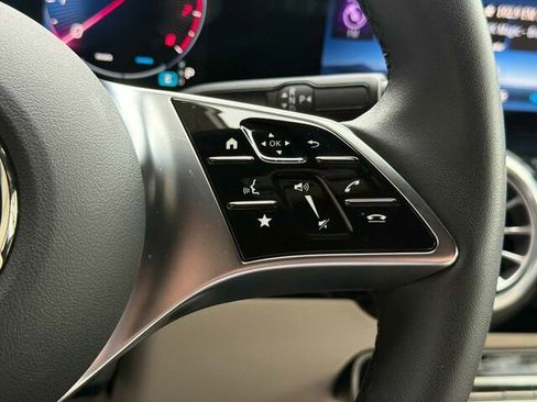 Certified 2025 Mercedes-Benz GLA 250 4MATIC image 29