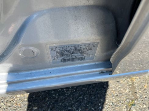 Used 2025 Nissan Versa SV FWD image 29
