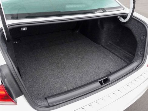 Used 2021 Volkswagen Passat 2.0T SE image 26