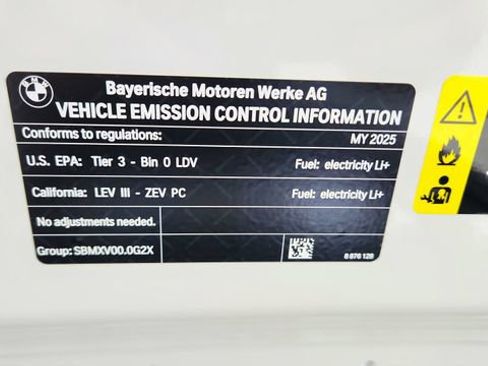 Used 2025 BMW i4 xDrive40i w/ Premium Package image 63