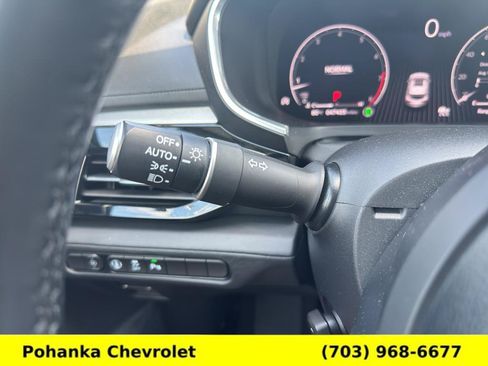 Used 2023 Acura MDX SH-AWD w/ Technology Package image 10