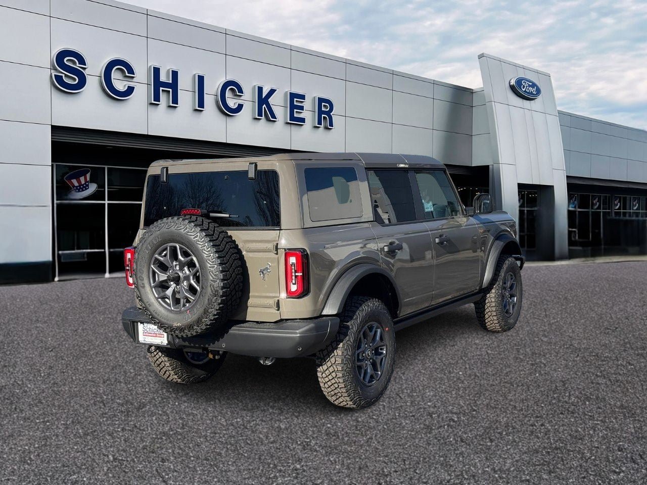 Used 2025 Ford Bronco Badlands AWD/4WD image 3