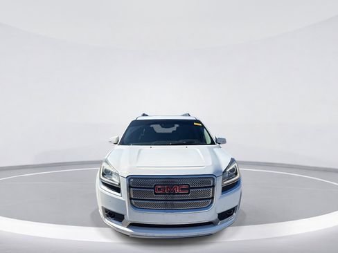 Used 2014 GMC Acadia Denali image 2