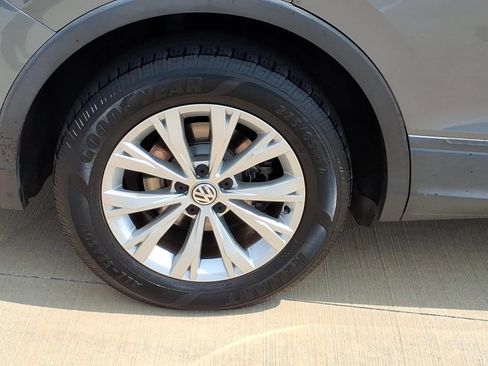 Used 2019 Volkswagen Tiguan S w/ Driver Assistance Package FWD image 5