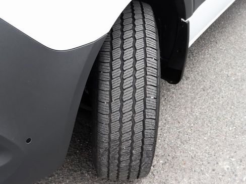 Used 2023 Mercedes-Benz Sprinter 144 Cargo image 40