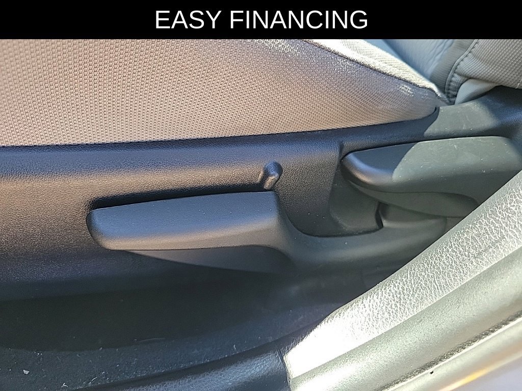 Used 2017 Toyota Corolla LE FWD image 15