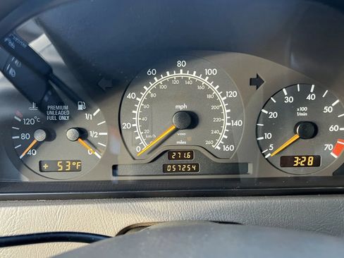 Used 1997 Mercedes-Benz C 280 Sedan image 11