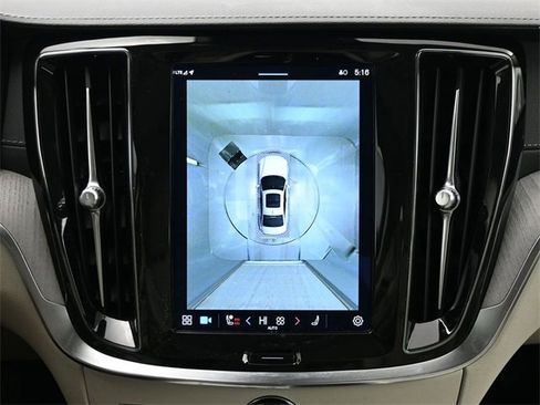 Used 2023 Volvo S60 B5 Ultimate w/ Climate Package image 21