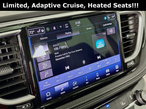 Used 2024 Chrysler Pacifica Limited image 16