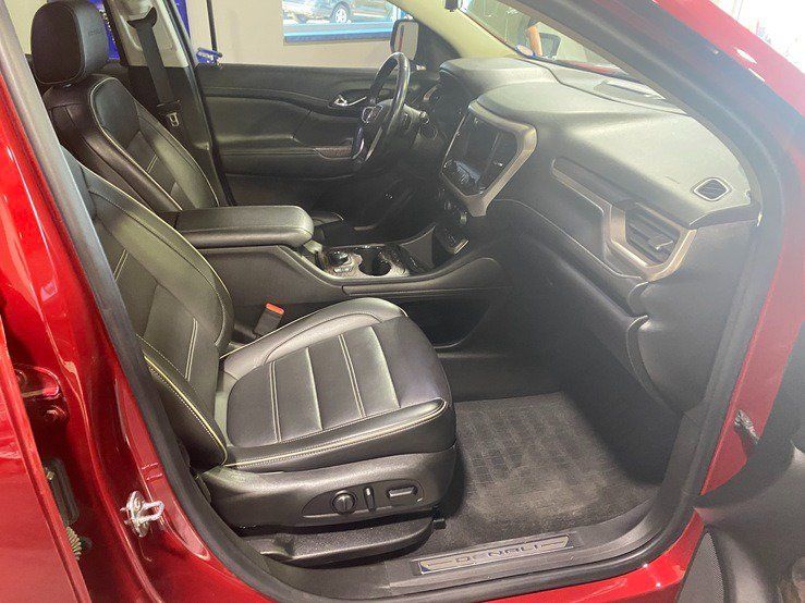Used 2021 GMC Acadia Denali w/ Denali Ultimate Package AWD/4WD image 19