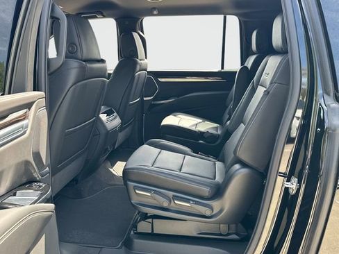 New 2026 Cadillac Escalade ESV 4WD image 11