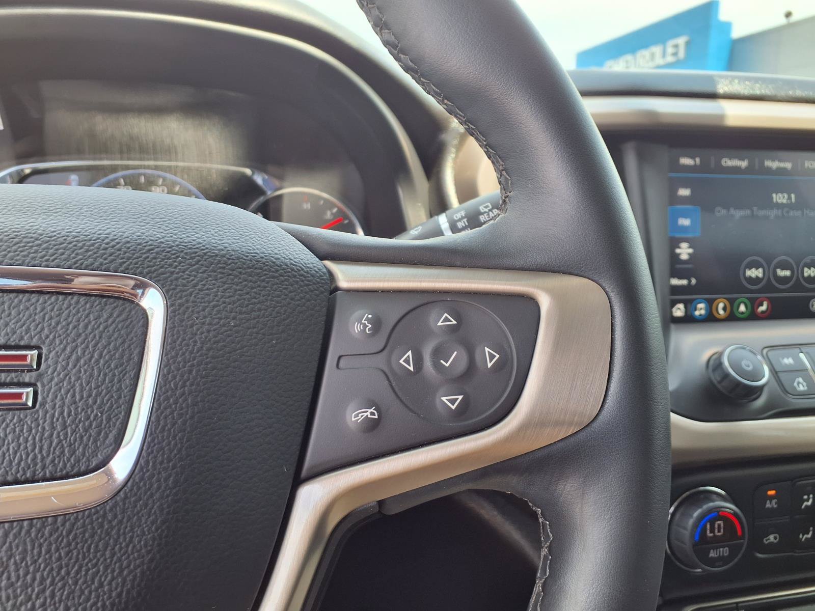 Used 2023 GMC Acadia Denali FWD image 11