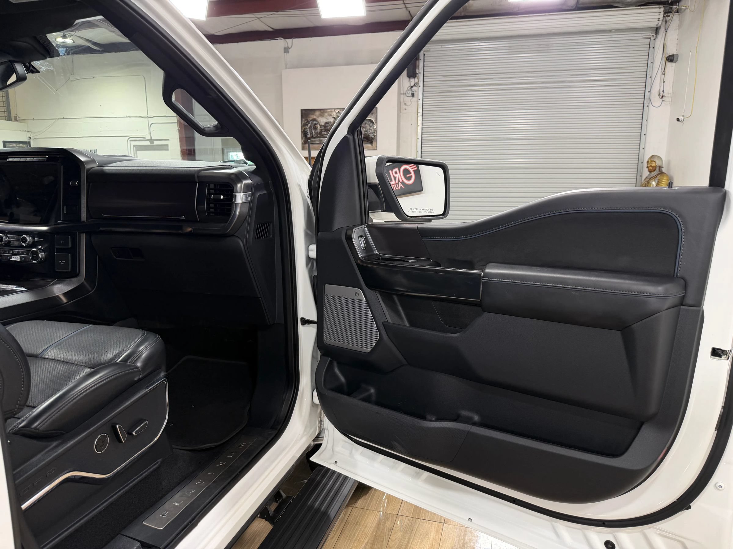 Used 2024 Ford F150 Platinum w/ FX4 Off-Road Package AWD/4WD image 19