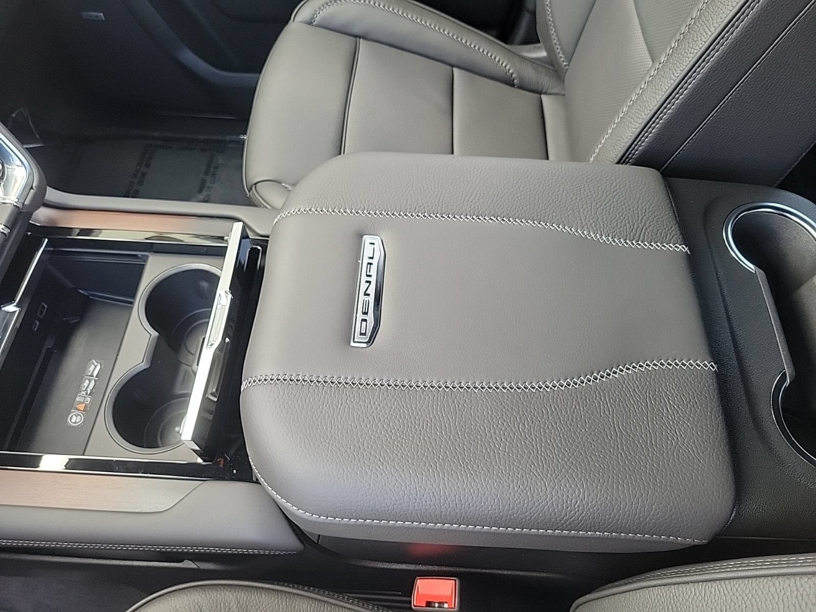 New 2026 GMC Yukon Denali w/ Advanced Technology Package RWD image 21