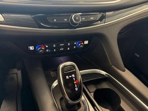 Used 2020 Buick Enclave Premium w/ Surround and Sites Package AWD/4WD image 29