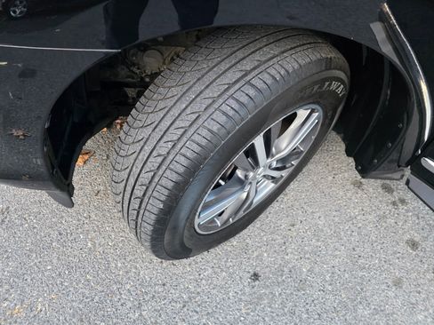 Used 2020 INFINITI QX60 Luxe w/ Essential Package image 29