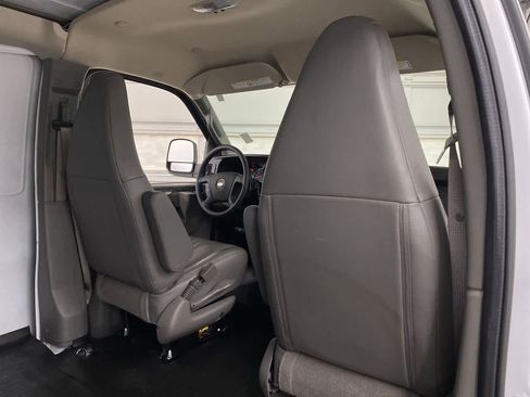 Used 2025 Chevrolet Express 2500 Extended w/ Driver Convenience Package image 15