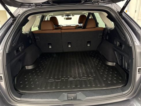 Certified 2022 Subaru Outback Touring AWD/4WD image 26