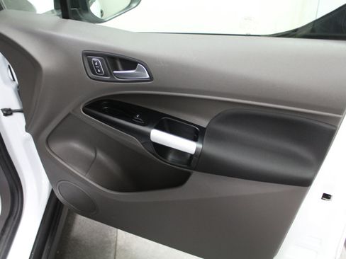 Used 2019 Ford Transit Connect XLT image 23
