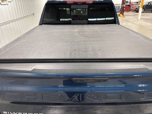 Used 2022 Chevrolet Silverado 1500 LTZ w/ LTZ Premium Package image 9