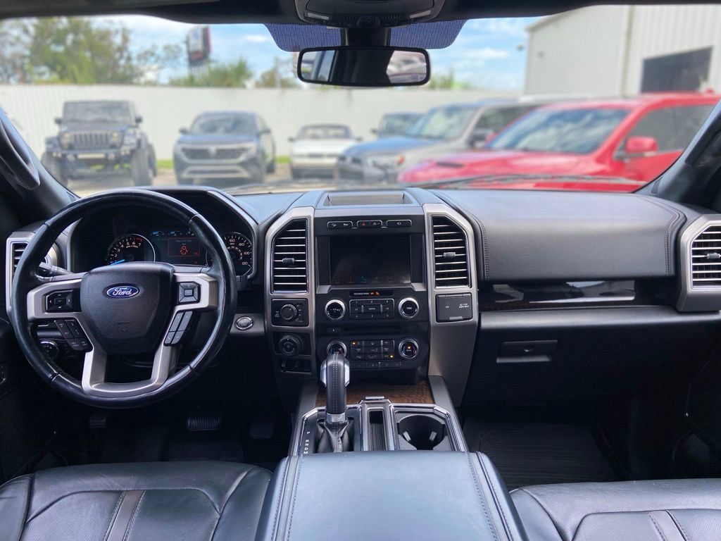 Used 2017 Ford F150 Platinum w/ Equipment Group 701A Luxury AWD/4WD image 23