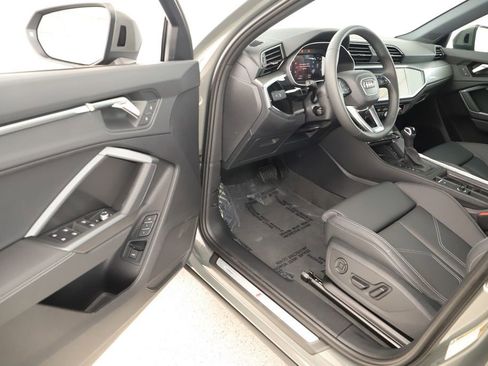 New 2025 Audi Q3 2.0T Premium image 14