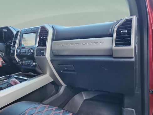 Used 2019 Ford F250 Lariat w/ Tow Technology Bundle image 22