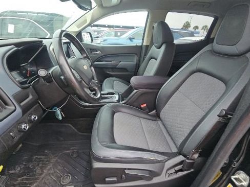 Used 2016 Chevrolet Colorado Z71 w/ Z71 Midnight Edition image 6