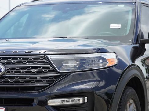 Used 2021 Ford Explorer XLT w/ Equipment Group 202A RWD image 4