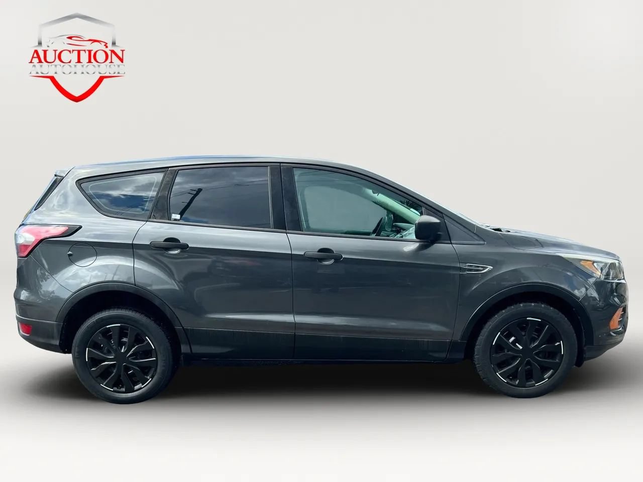 Used 2018 Ford Escape S FWD image 4