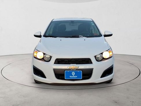Used 2016 Chevrolet Sonic LT image 2