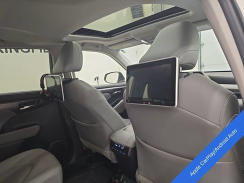 Used 2021 Toyota Highlander Limited AWD/4WD image 13