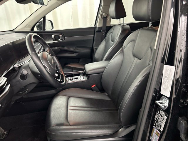 Used 2025 Kia Sorento EX AWD/4WD image 6