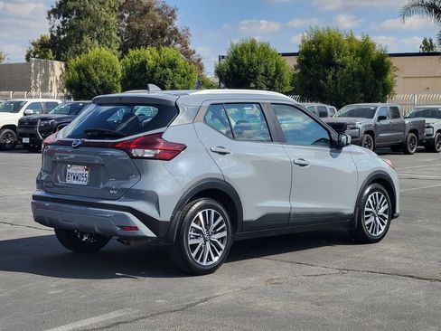 Used 2021 Nissan Kicks SV FWD image 4