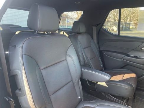 Used 2022 Chevrolet Traverse High Country AWD/4WD image 19