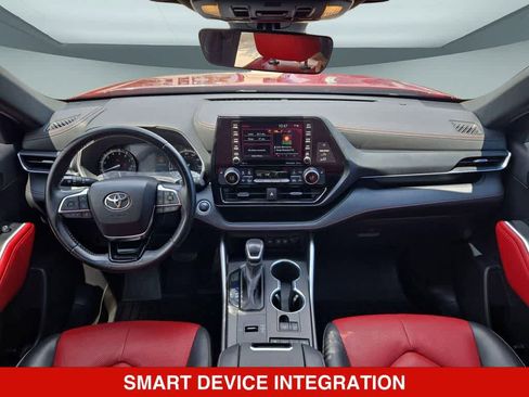 Used 2021 Toyota Highlander XSE FWD image 14