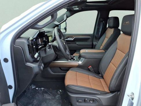 New 2026 Chevrolet Silverado 3500 High Country w/ High Country Premium Package AWD/4WD image 19