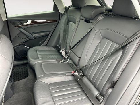 Used 2020 Audi Q5 2.0T Premium Plus w/ Premium Plus Package image 11