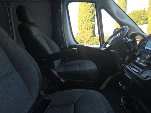 Used 2023 RAM ProMaster 2500 image 11